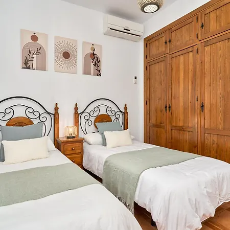 Holiday home Javier En Sayalonga